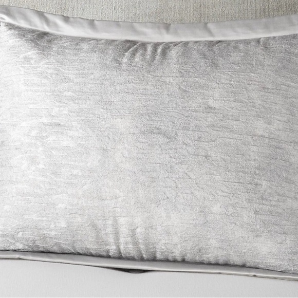 Hudson Park Gray Pillow Soft Textured Bedding - Picture 5 of 6